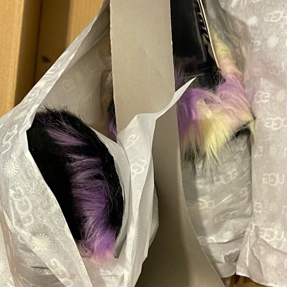 🔥 UGG NWT Fluff Yeah Slide Slippers Magnolia/Tie-dye Size 8 🔥 - Picture 5 of 6